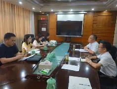 以狭路相逢勇者胜的气概